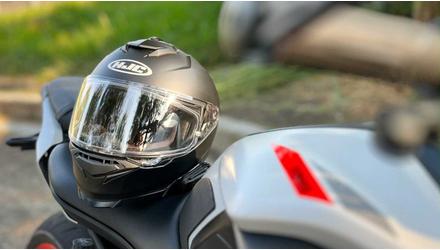 A motoros bukósisakokra vonatkozó előírások és szabványok